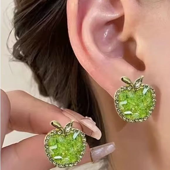 KATE SPADE NEW YORK ♠️🍏
Granny Smith Sparkling Apple Stud Earrings 🍏 - Picture 4 of 7